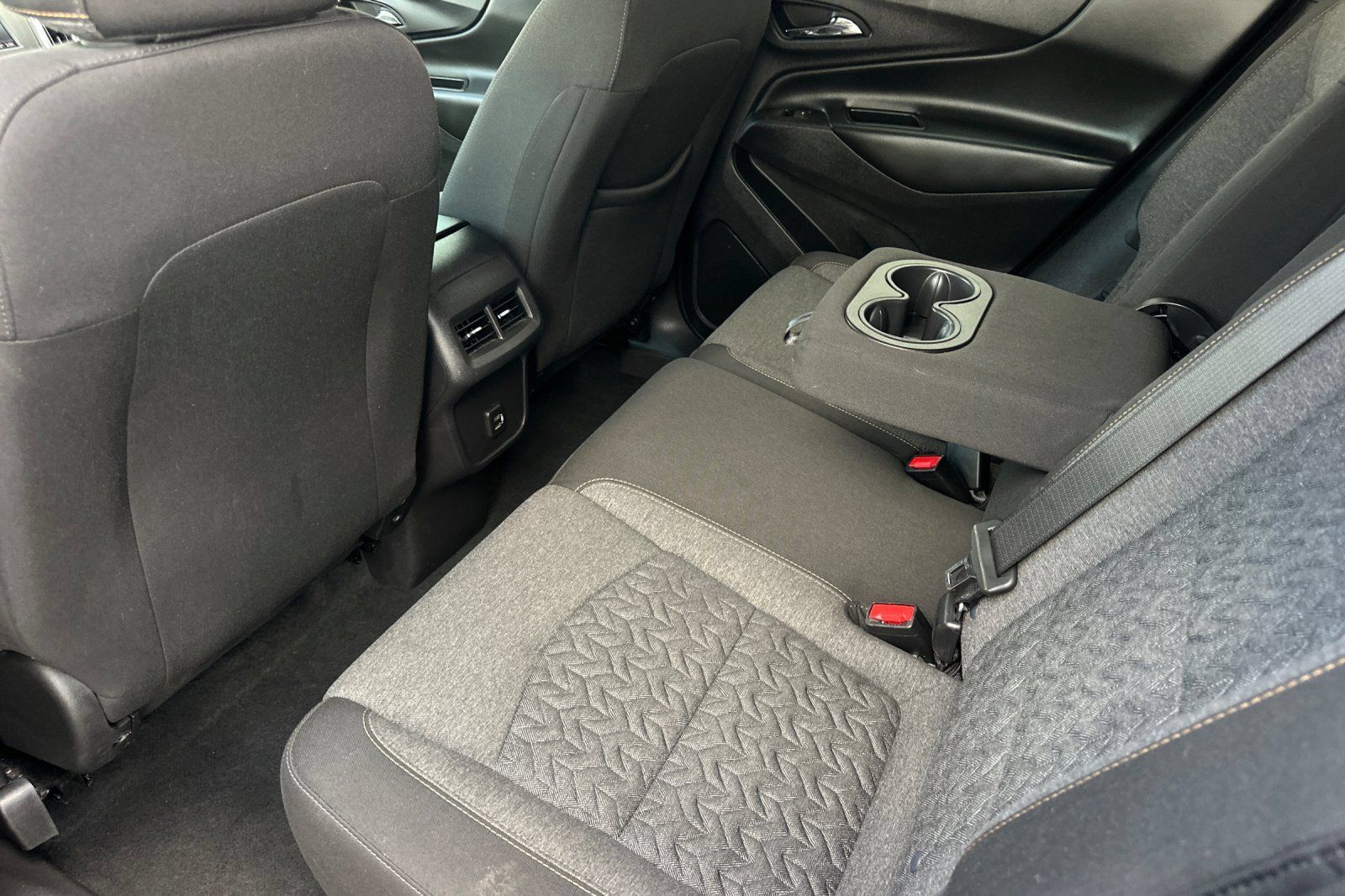 Used 2024 Chevrolet Equinox LT AWD/4WD image 14