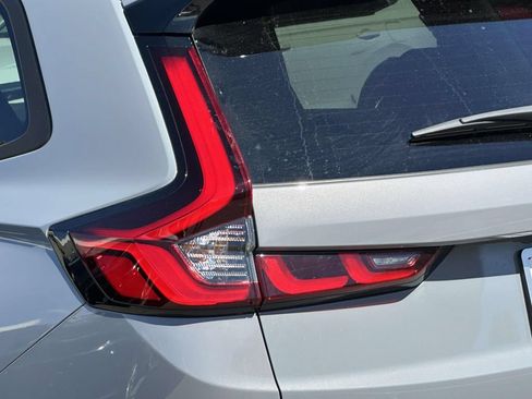 Used 2024 Honda CR-V Sport Touring image 8