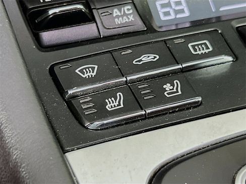 Certified 2016 Porsche 911 Turbo image 22