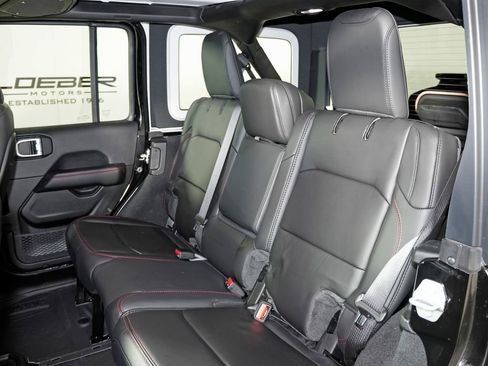 Used 2024 Jeep Wrangler Unlimited Rubicon w/ Dual Top Group AWD/4WD image 35
