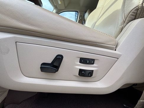 Used 2017 RAM 3500 Laramie image 13