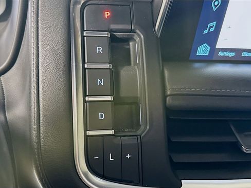 Used 2022 Chevrolet Tahoe Z71 image 19