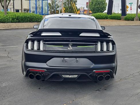 Used 2020 Ford Mustang Shelby GT500 w/ Technology Package RWD image 5