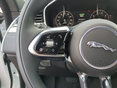 New 2026 Jaguar F-PACE R-Dynamic S image 32