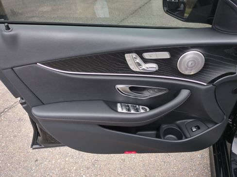 Used 2023 Mercedes-Benz E 350 Sedan image 12