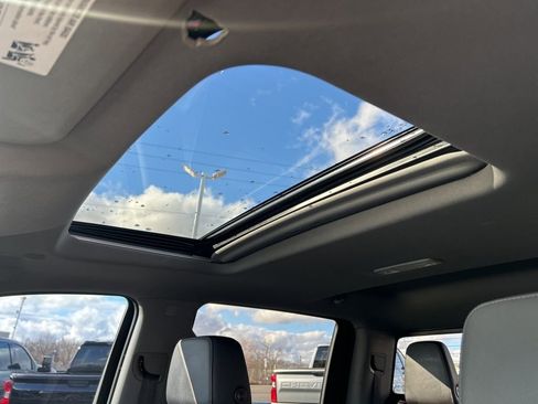 Used 2020 GMC Sierra 1500 SLT w/ SLT Premium Plus Package image 18