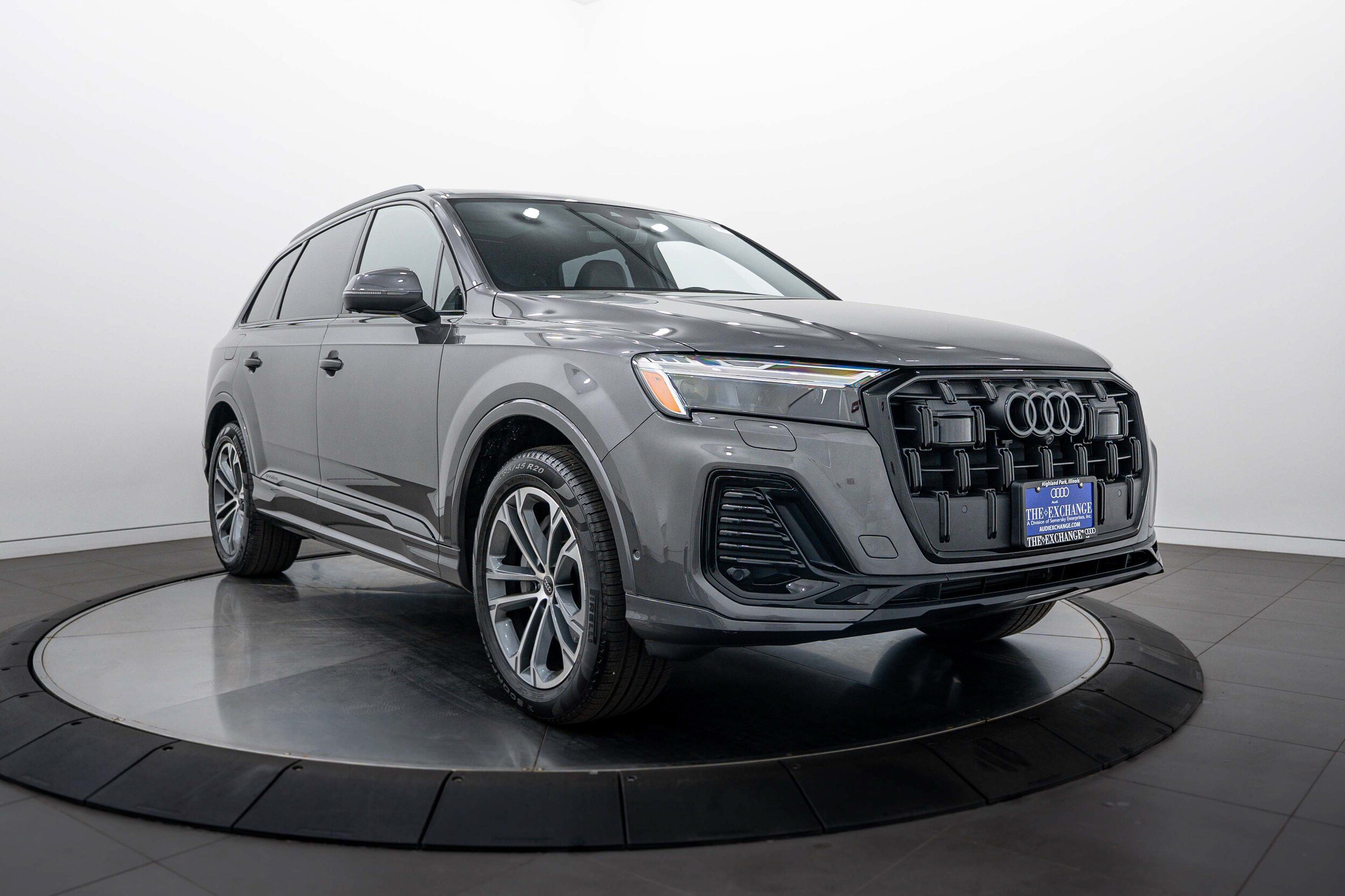 Used 2026 Audi Q7 2.0T Premium Plus w/ Premium Plus Package AWD/4WD image 2