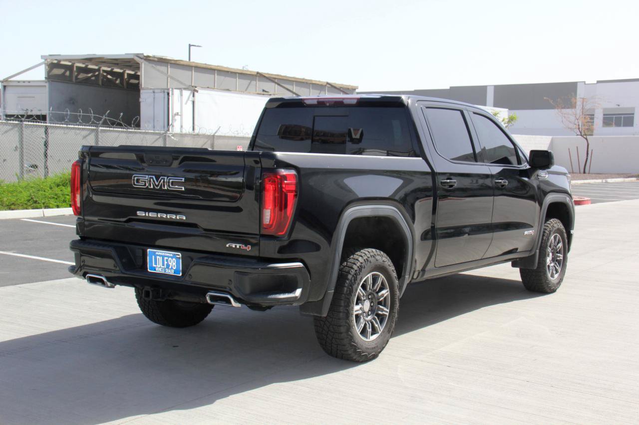 Used 2024 GMC Sierra 1500 AT4 w/ Technology Package AWD/4WD image 5