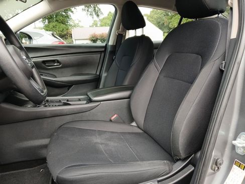Used 2024 Nissan Sentra S FWD image 19