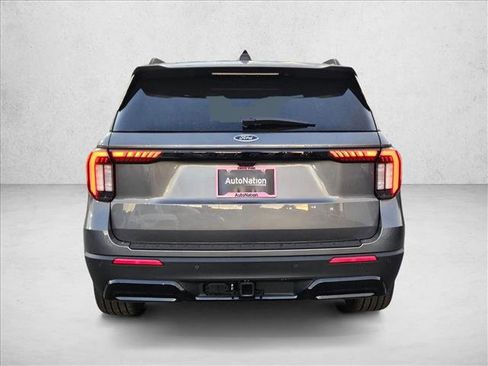 New 2026 Ford Explorer ST-Line w/ ST-Line Street Pack image 8