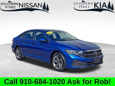 Used 2024 Volkswagen Jetta SE FWD image 1