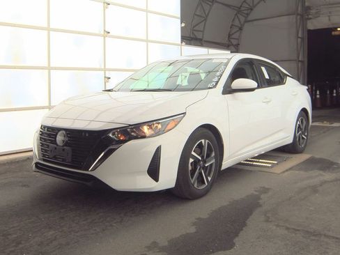 Used 2024 Nissan Sentra SV image 1