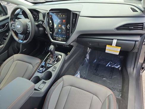 New 2025 Subaru Crosstrek 2.5i Limited w/ Popular Package #3A image 9