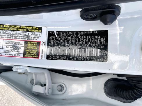Used 2018 Toyota Camry XLE FWD image 36