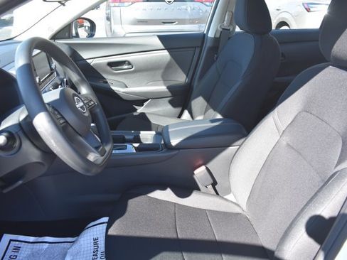 Used 2025 Nissan Sentra S image 13