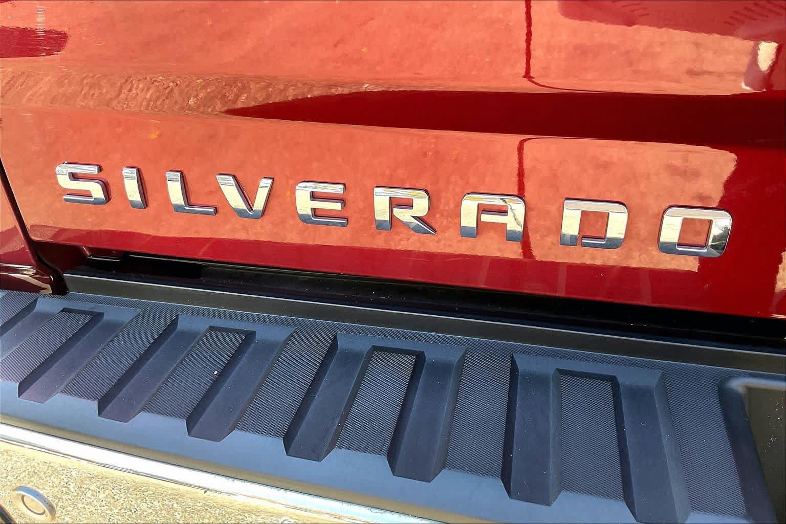 Used 2015 Chevrolet Silverado 1500 LTZ w/ LTZ Plus Package AWD/4WD image 30