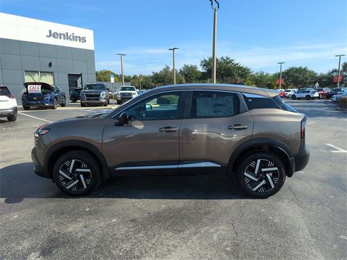New 2026 Nissan Kicks SV w/ Charging Package image 9