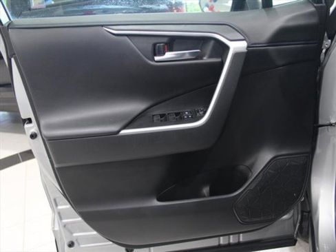 Used 2021 Toyota RAV4 XSE image 15