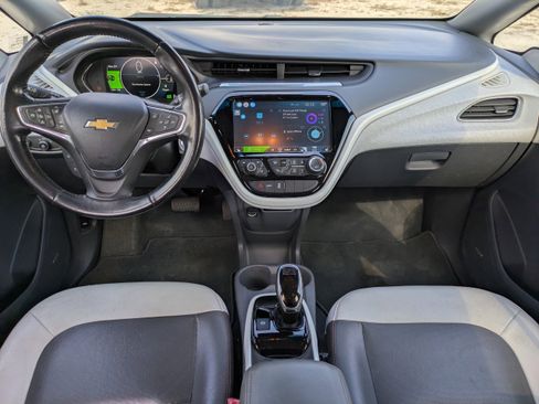 Used 2019 Chevrolet Bolt Premier w/ Infotainment Package image 13