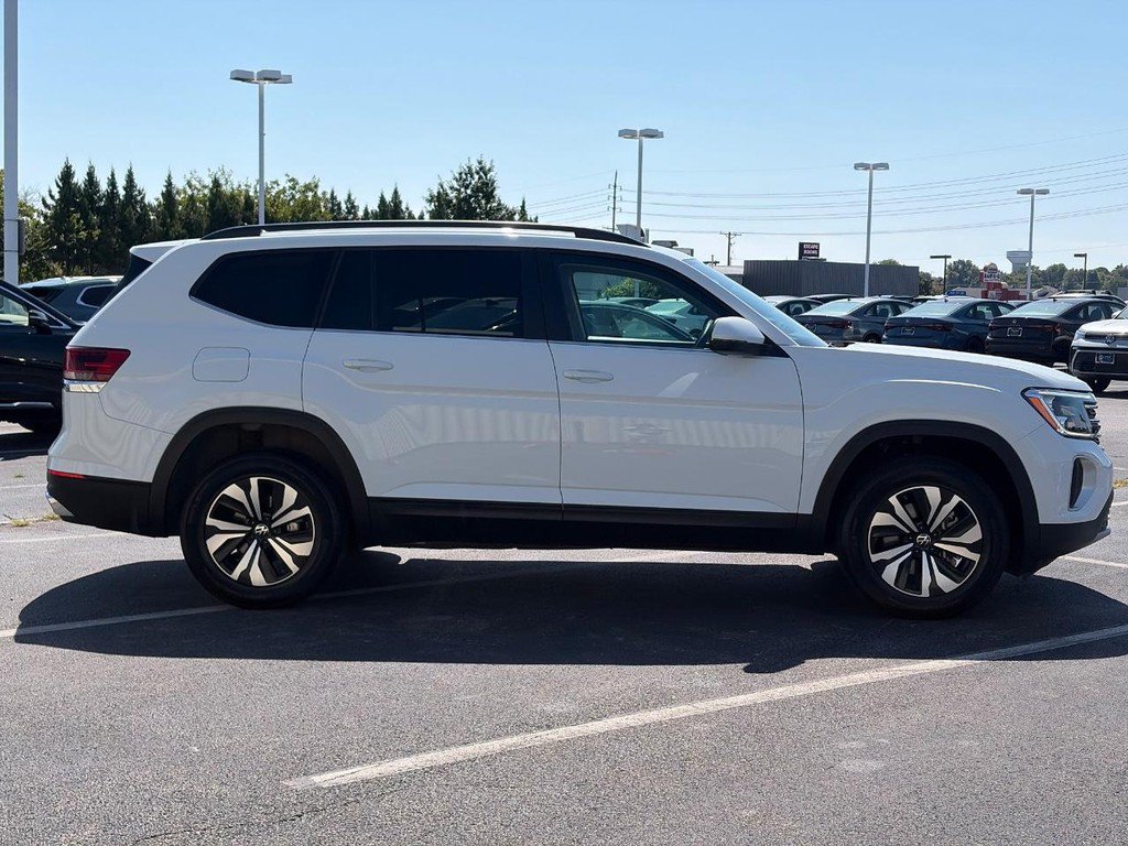 Used 2024 Volkswagen Atlas SE FWD image 4