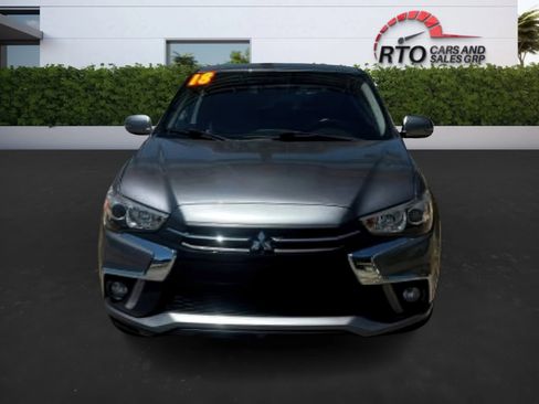 Used 2018 Mitsubishi Outlander Sport SE image 2