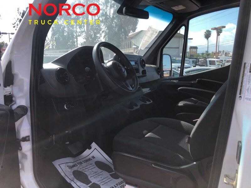 Used 2019 Freightliner Sprinter 3500 RWD image 18
