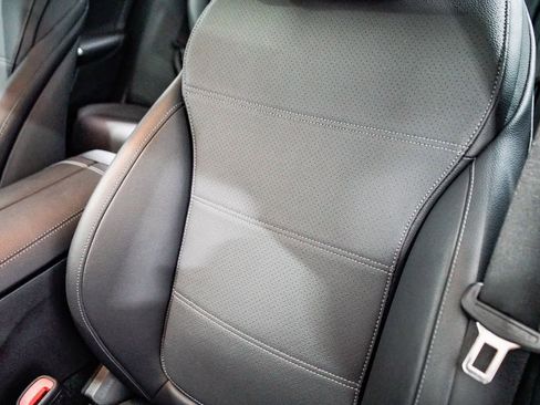 Used 2025 Mercedes-Benz C 300 Sedan image 25