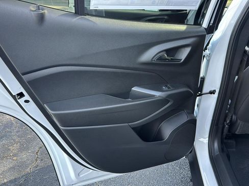 New 2026 Chevrolet Trax LT w/ Driver Confidence Package image 15