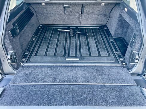 Used 2020 Land Rover Range Rover Autobiography image 35