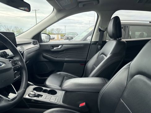 Used 2021 Ford Escape Titanium FWD image 30