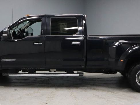 Used 2019 Ford F350 Lariat w/ Lariat Ultimate Package image 10