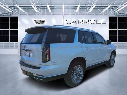 Certified 2025 Cadillac Escalade Premium Luxury w/ LPO, Floor Liner Package image 3