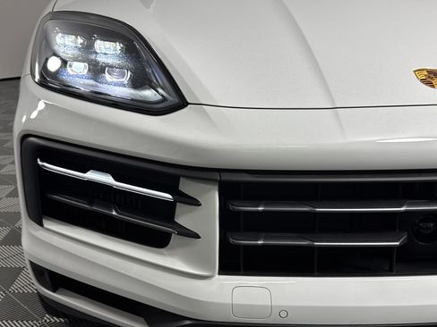 Certified 2026 Porsche Cayenne Coupe AWD/4WD image 11