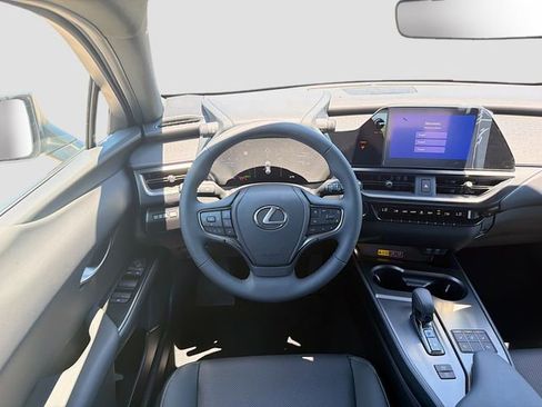New 2026 Lexus UX 300h FWD image 17