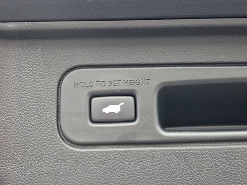 Certified 2024 Honda Pilot Touring image 30