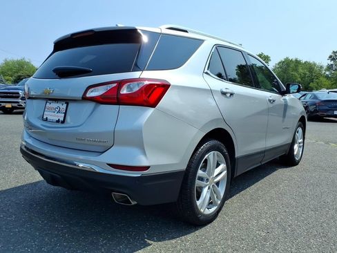 Used 2020 Chevrolet Equinox Premier AWD/4WD image 19