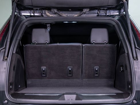 Used 2023 Cadillac Escalade Sport w/ LPO, ONYX Package AWD/4WD image 8