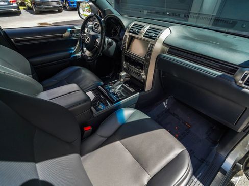 Used 2021 Lexus GX 460 Premium w/ Premium Package AWD/4WD image 25