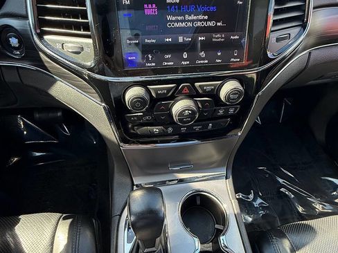 Used 2019 Jeep Grand Cherokee Limited w/ Luxury Group II image 10