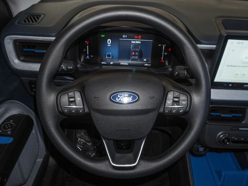 New 2025 Ford Maverick XLT FWD image 27