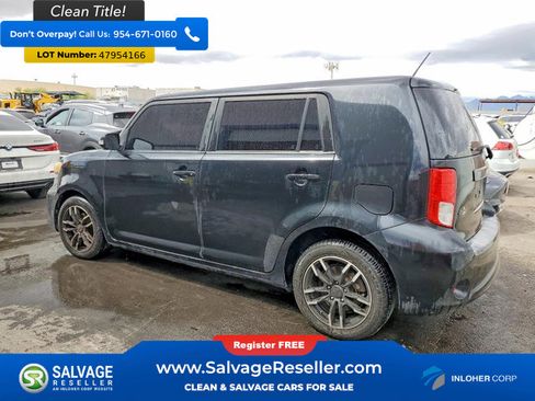 Used 2015 Scion xB image 3