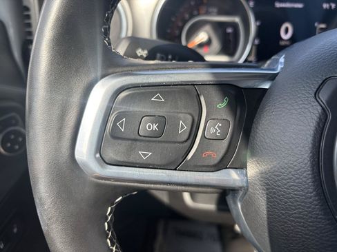 Used 2020 Jeep Wrangler Unlimited Sahara AWD/4WD image 16