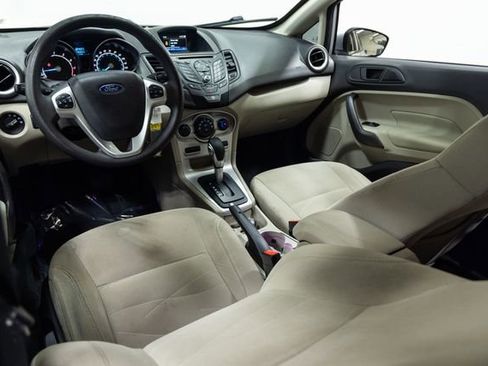 Used 2018 Ford Fiesta SE image 21