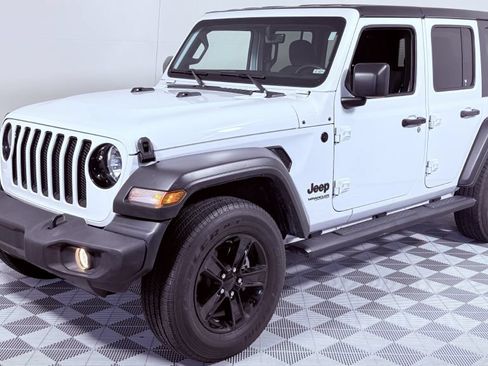 Used 2022 Jeep Wrangler Unlimited Sport AWD/4WD image 7