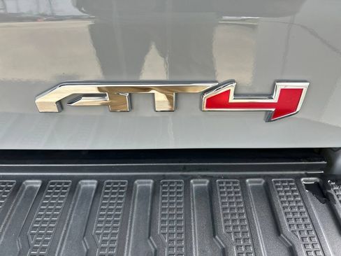 Used 2024 GMC Sierra 1500 AT4 w/ Technology Package AWD/4WD image 31
