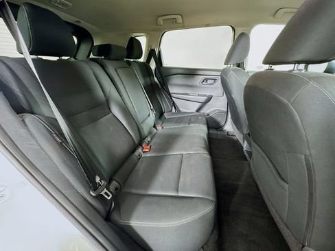 Used 2024 Nissan Rogue S FWD image 25