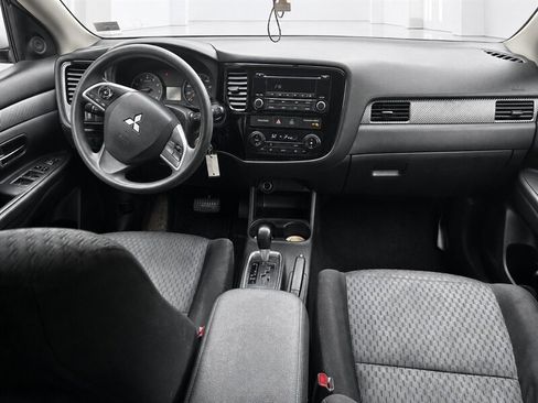 Used 2014 Mitsubishi Outlander ES FWD image 6