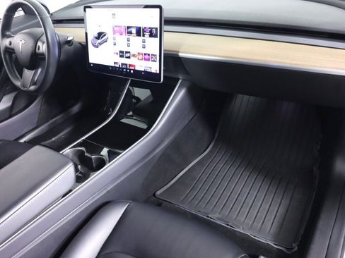 Used 2018 Tesla Model 3 Long Range RWD image 39