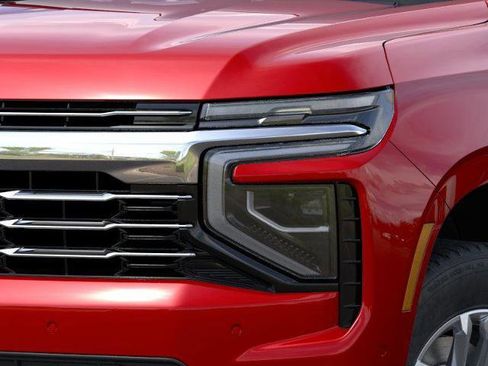 New 2026 Chevrolet Suburban LT image 34