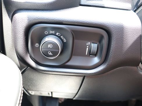 Used 2025 RAM 2500 Big Horn AWD/4WD image 28
